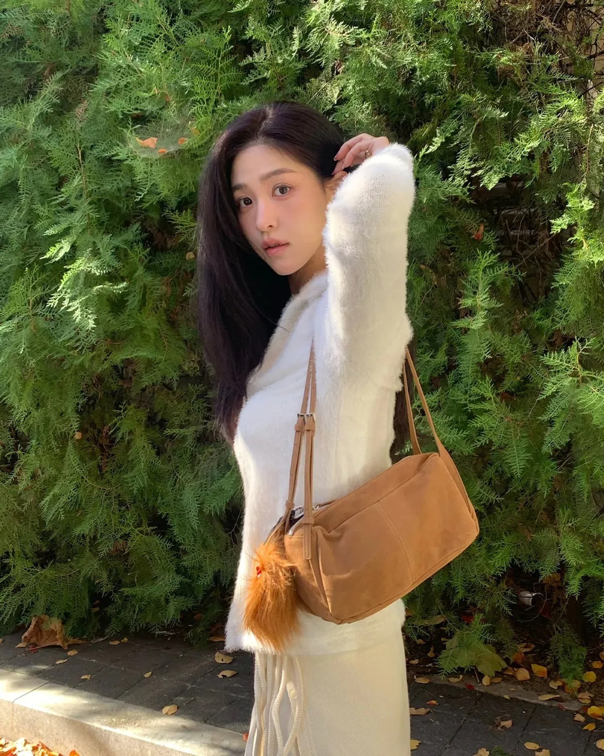 FIND KAPOOR MONO BAG 24 SUEDE