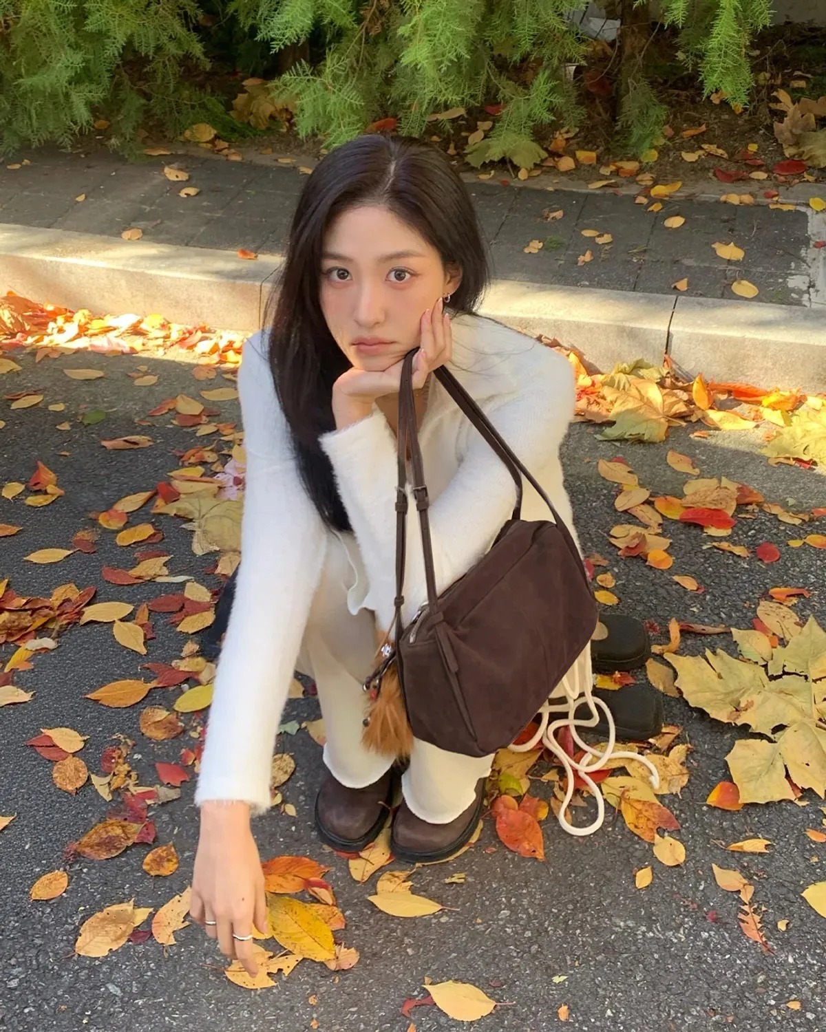 FIND KAPOOR MONO BAG 24 SUEDE