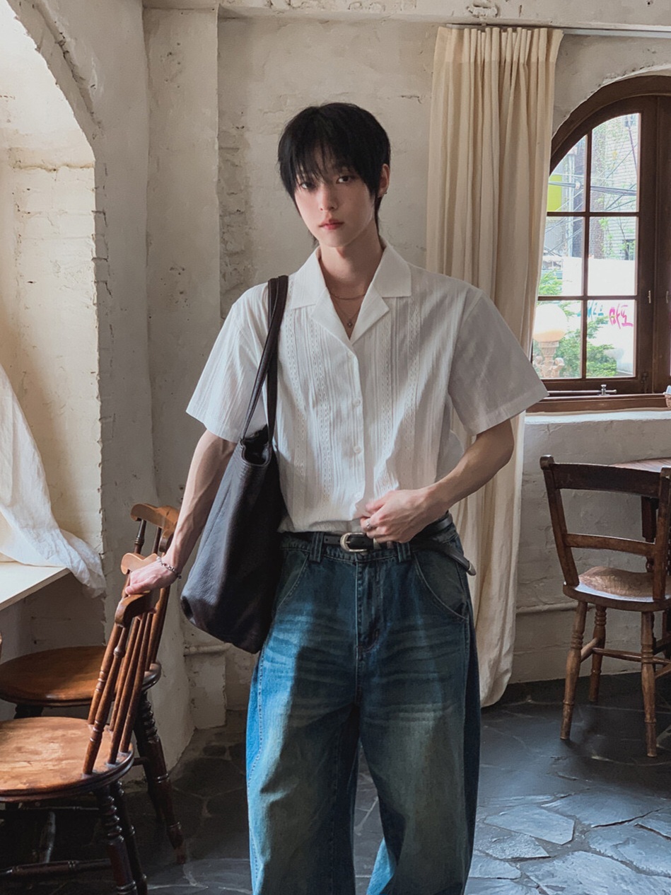 Hollow-out lace short-sleeved shirt