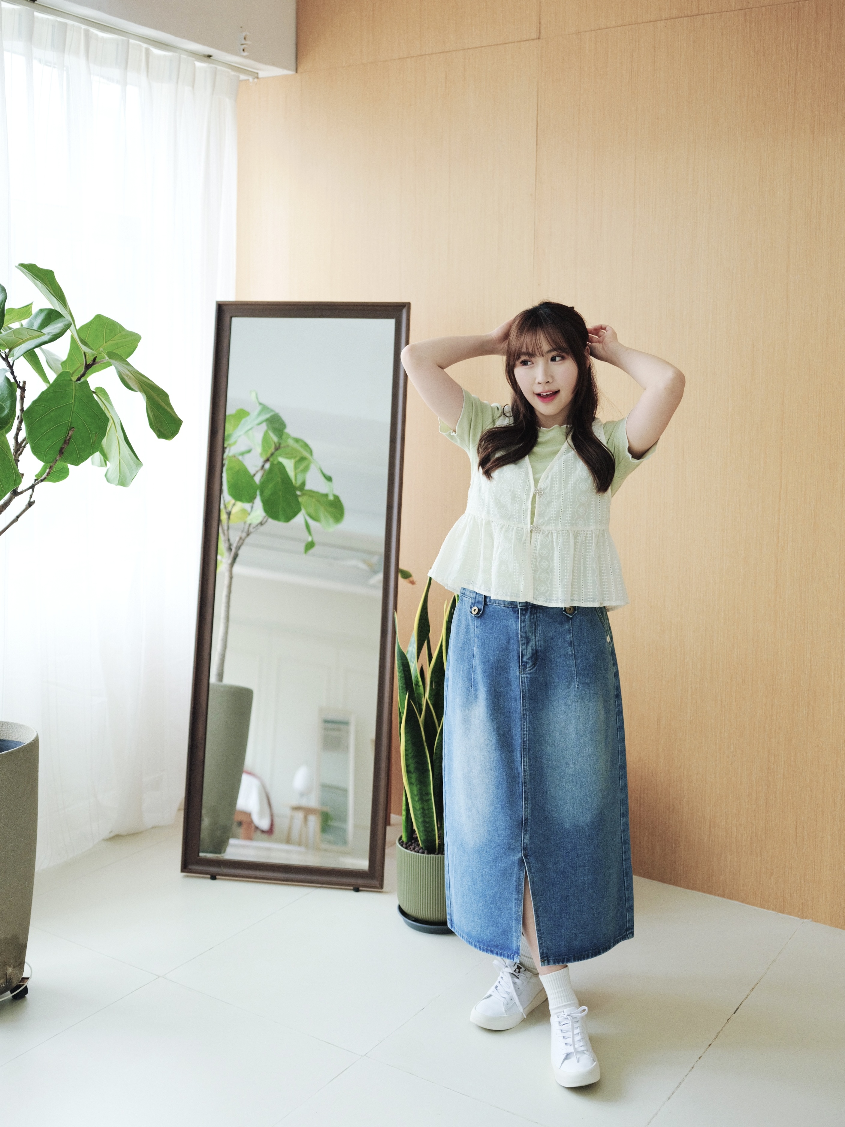 兩色 / 釘鈕腰耳開叉牛仔長裙 / Button-Tab Waist Detail Denim Slit Skirt