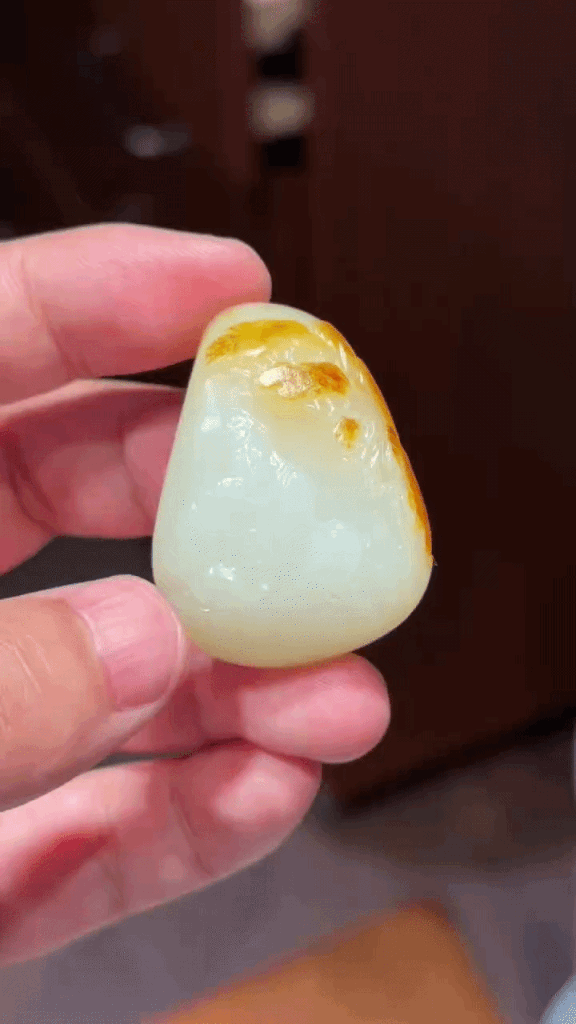 429729 和田玉獨籽觀音