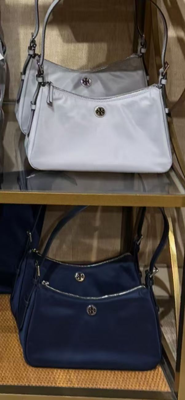 【預購】Tory Burch H051321 尼龍腋下包