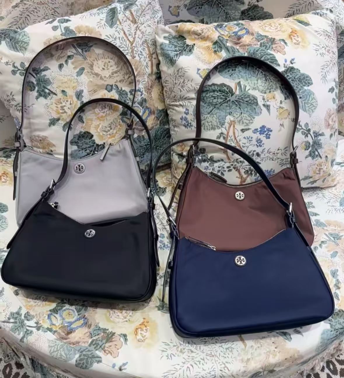 【預購】Tory Burch H051321 尼龍腋下包