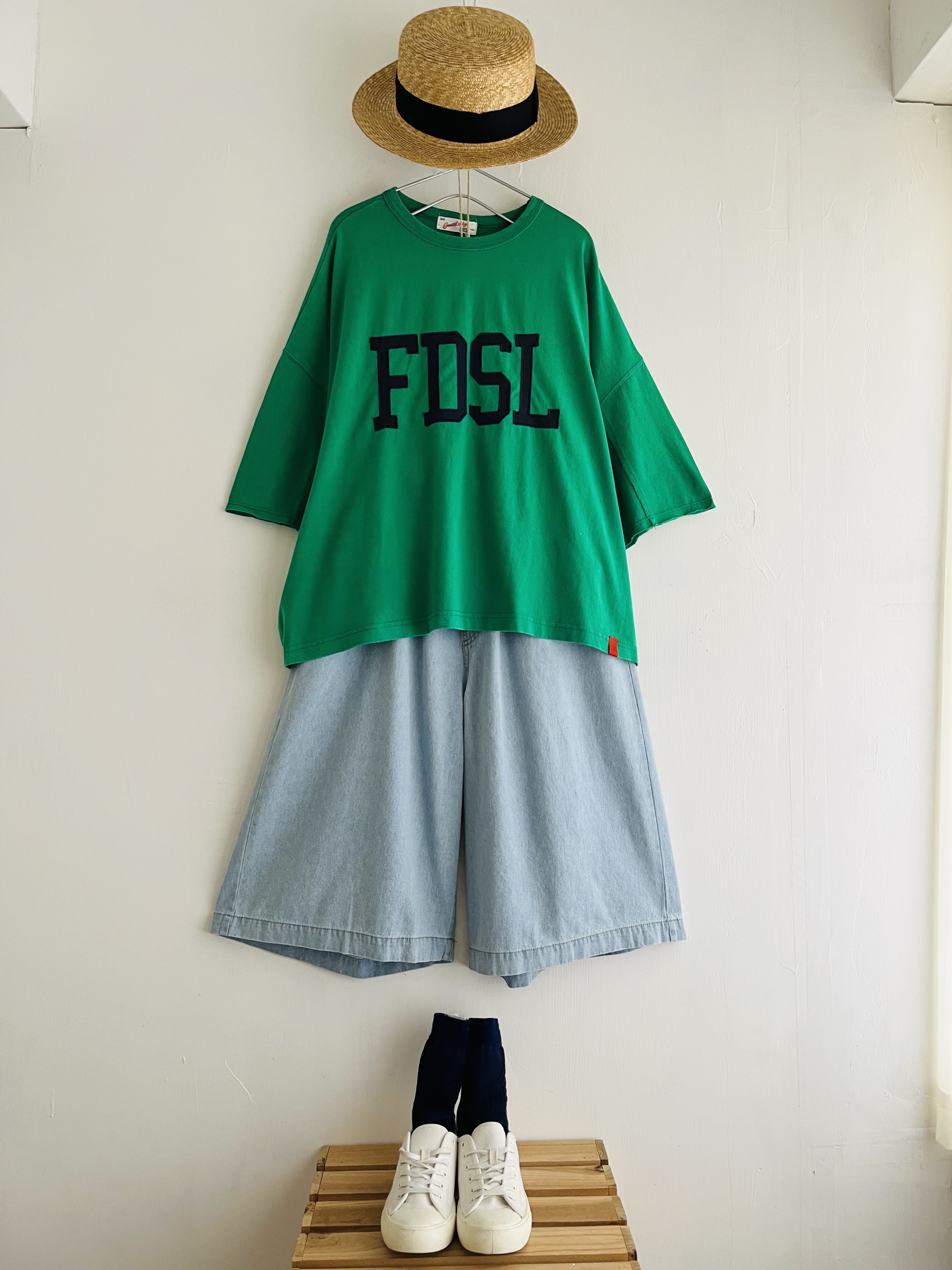 GENTIL綠色刺繡字母top