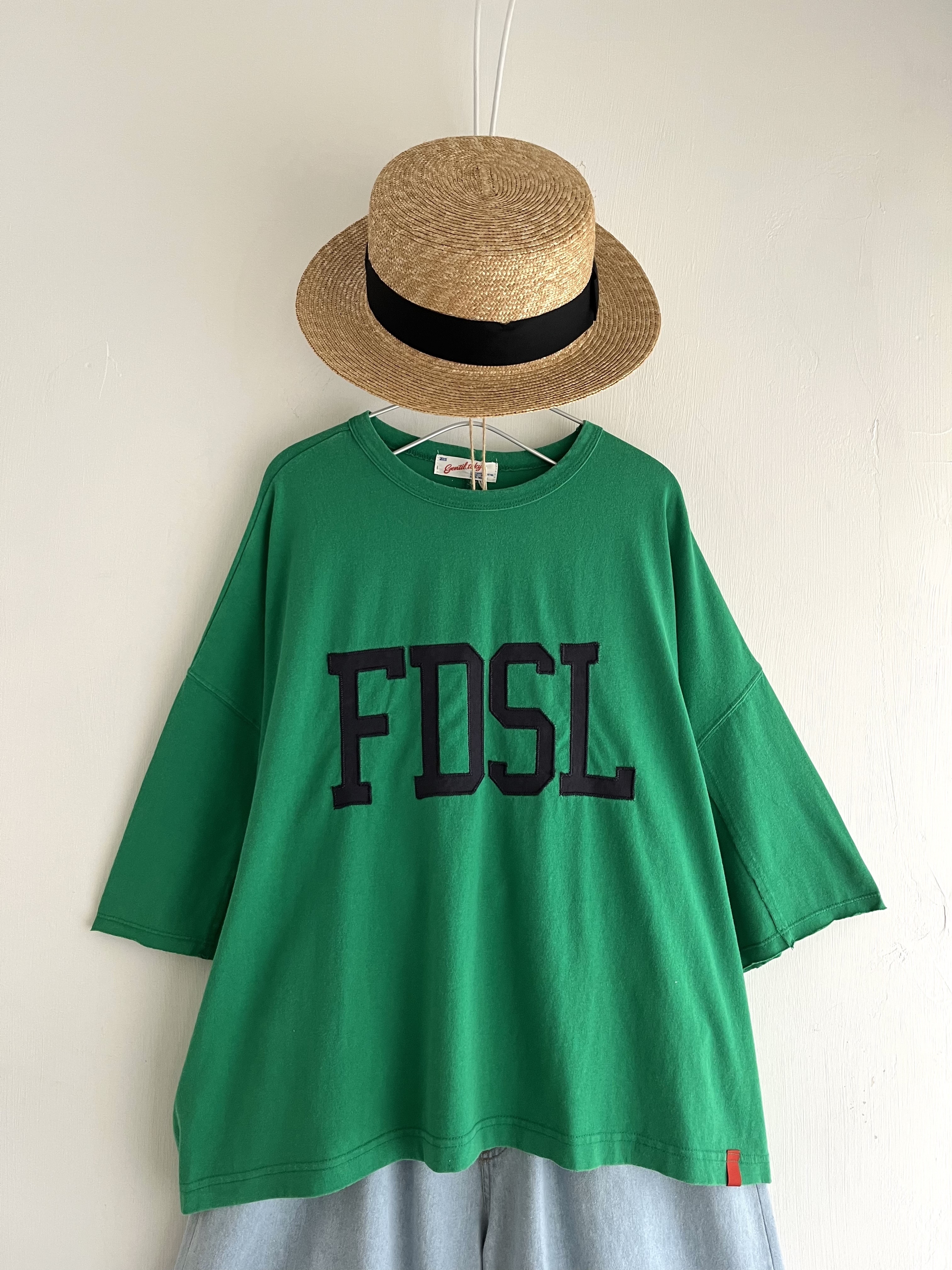 GENTIL綠色刺繡字母top