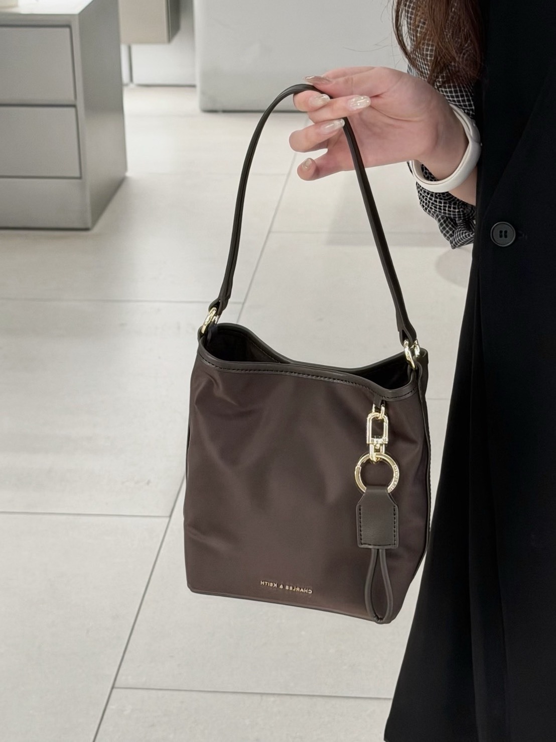 最新款 台灣未上市 CHARLES&KEITH 小CK 尼龍 多功能 水桶包