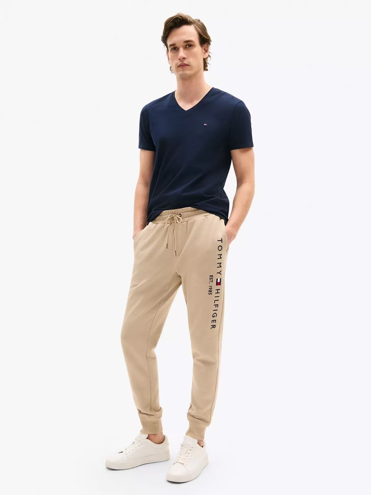 【預購】Tommy Hilfiger H051342 男裝Slim Fit V領短袖上衣