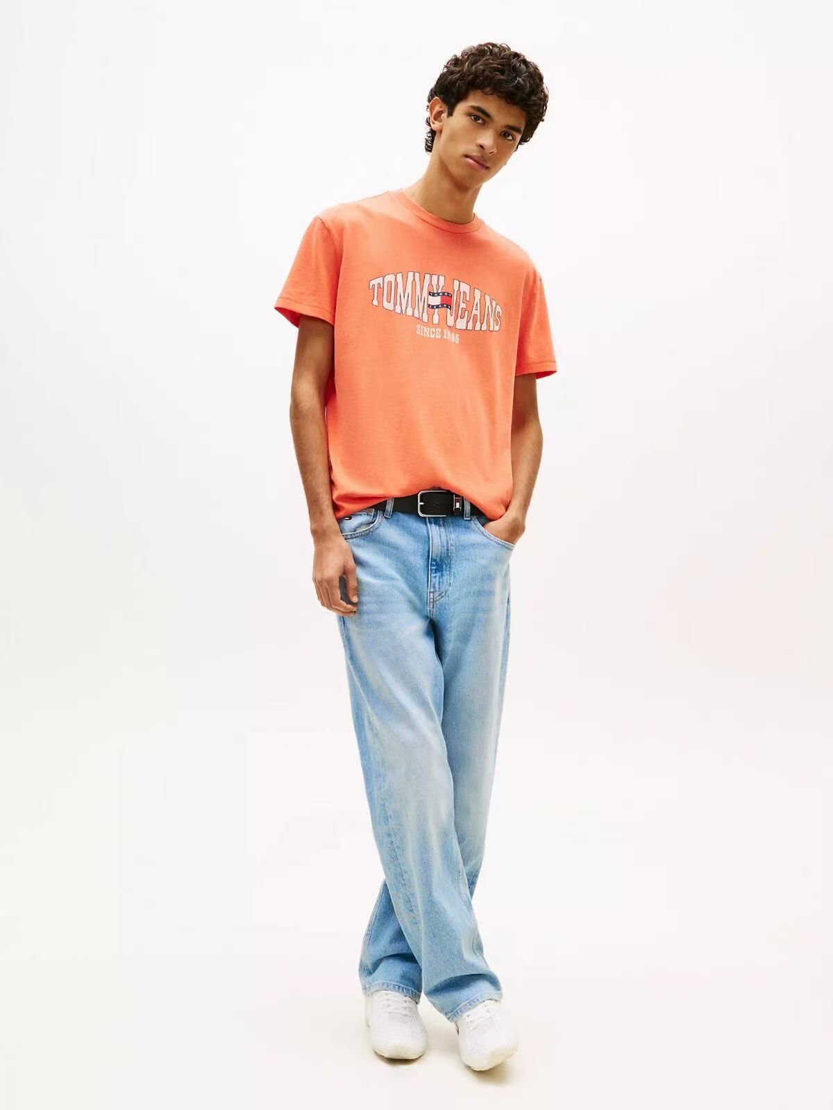 【預購】Tommy Hilfiger H051352 男裝Tommy Jeans Wavy Flag Logo短袖上衣