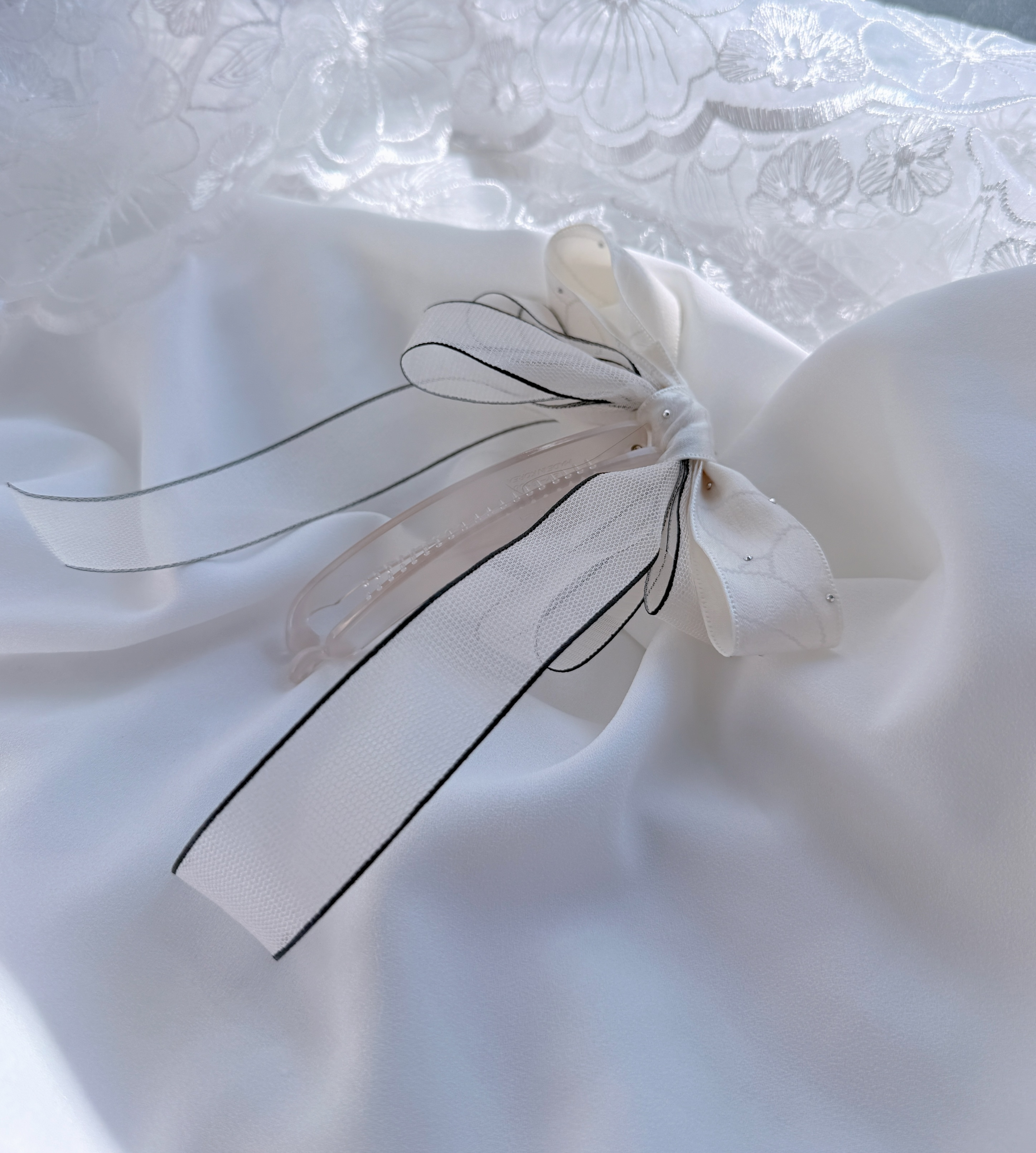 *BJ2 HANDMADE* THE BUTTERFLY BOW 🦋 BANANA CLIP 260512
