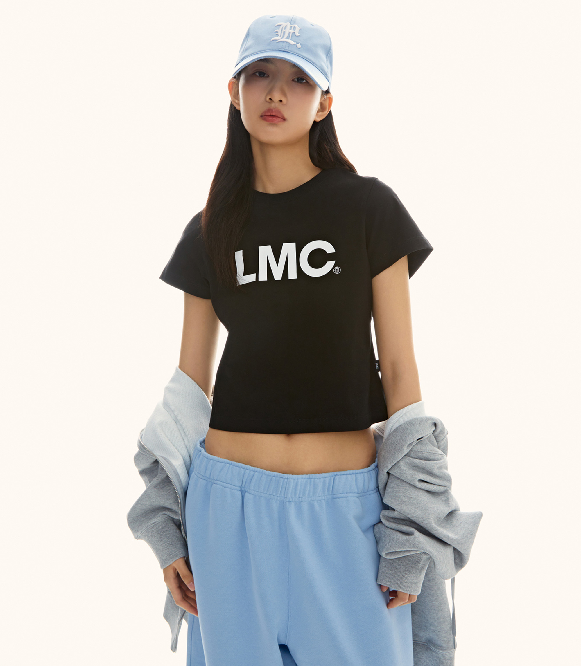 LMC 女款LOGO短版T恤(黑色)
