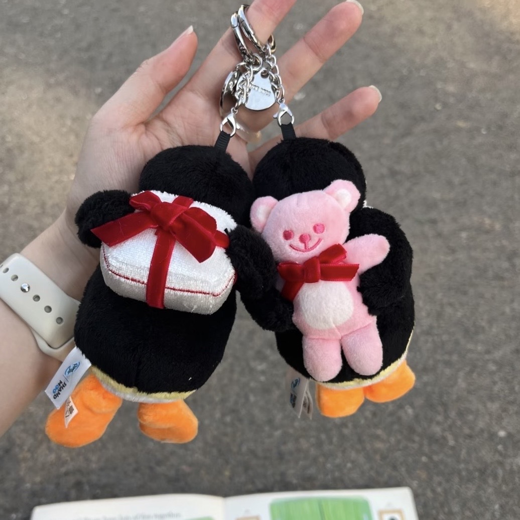 企鵝家族 PINGU PINGI 情侶貼貼 磁吸吊飾 兩隻一組 背後禮物 送禮