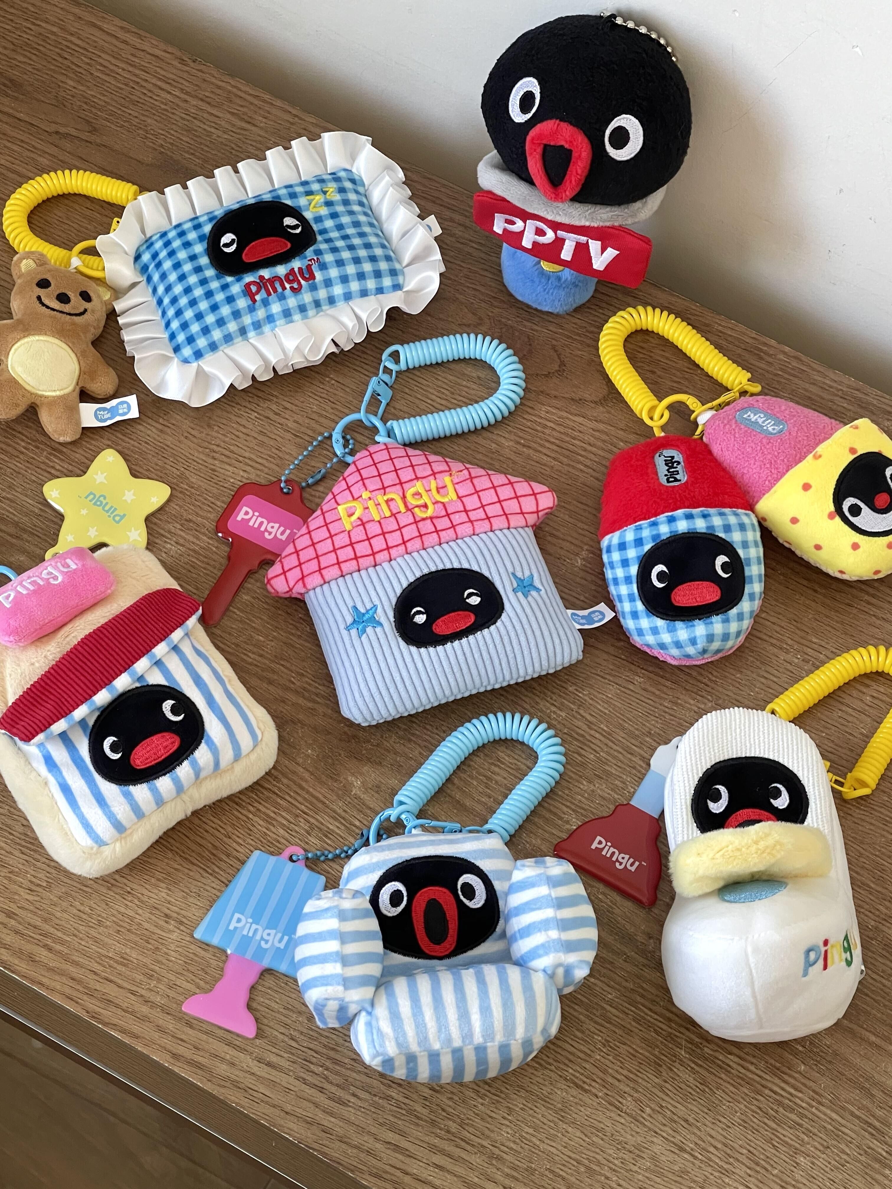 PINGU 企鵝家族 家居系列 毛絨吊飾 鑰匙圈 吊飾 沙發 拖鞋 馬桶 枕頭 電話 座鐘 房子 9款(任買兩件711免運)/預購