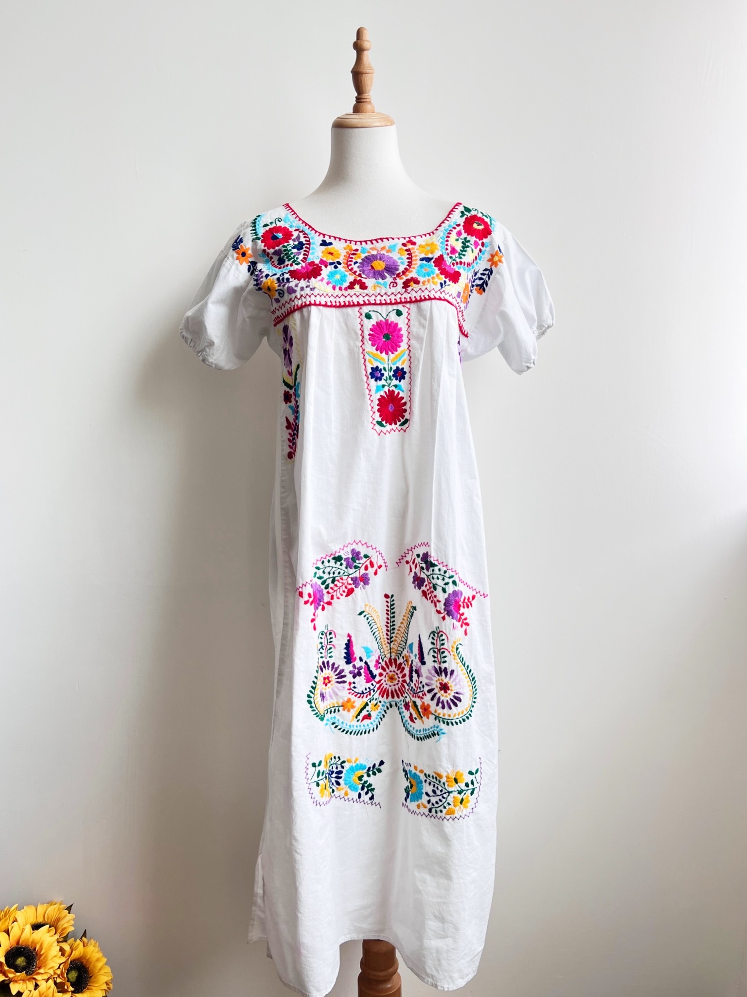 白色墨西哥刺繡連身裙