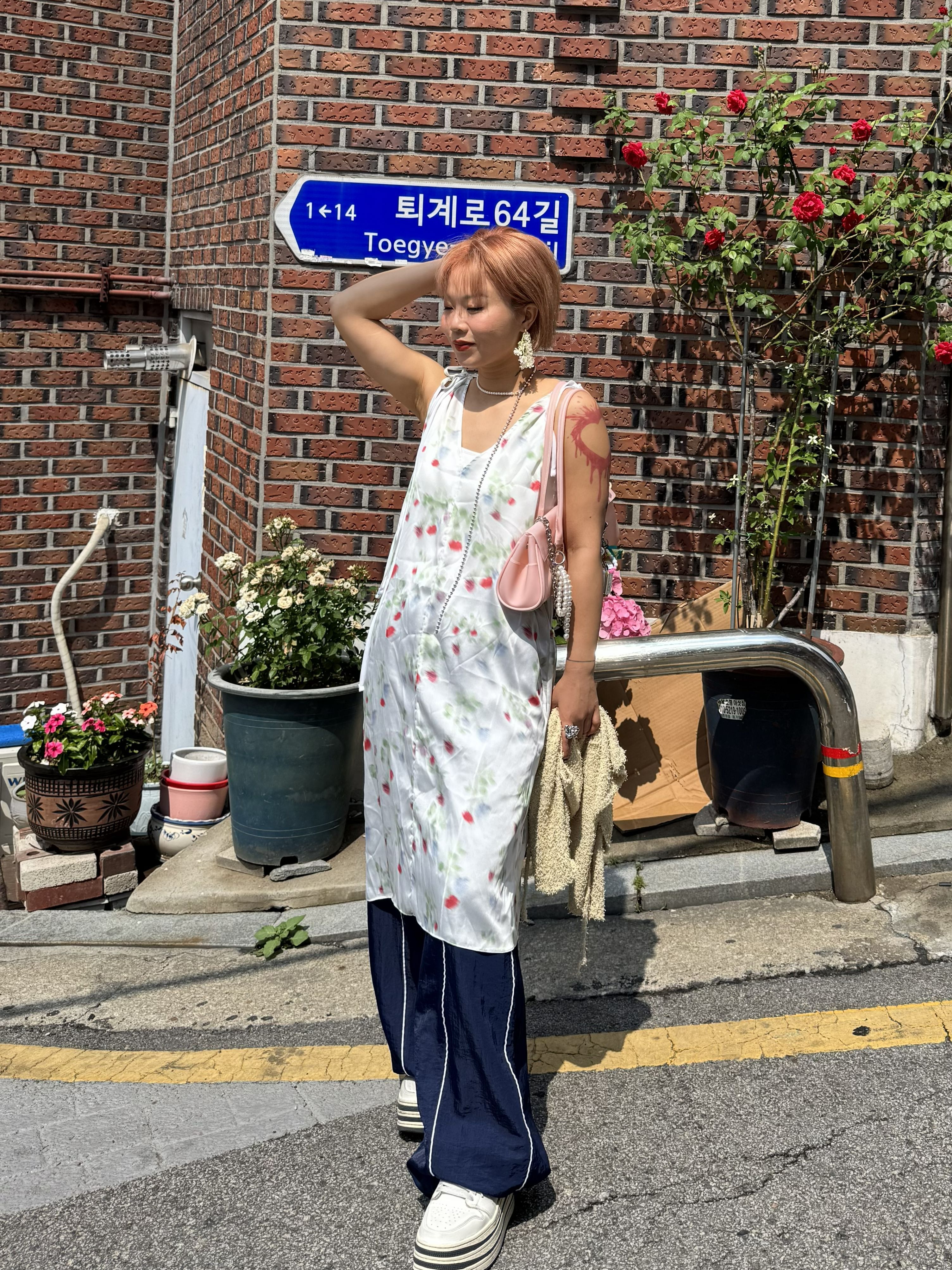 美美的滑滑的背心花裙