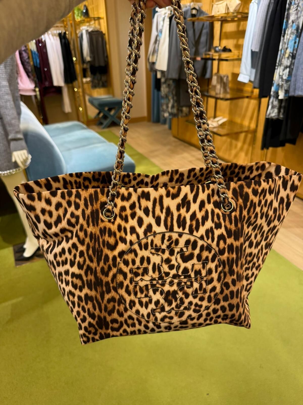 V55 Tory Burch Ella Animal Print Tote Bag