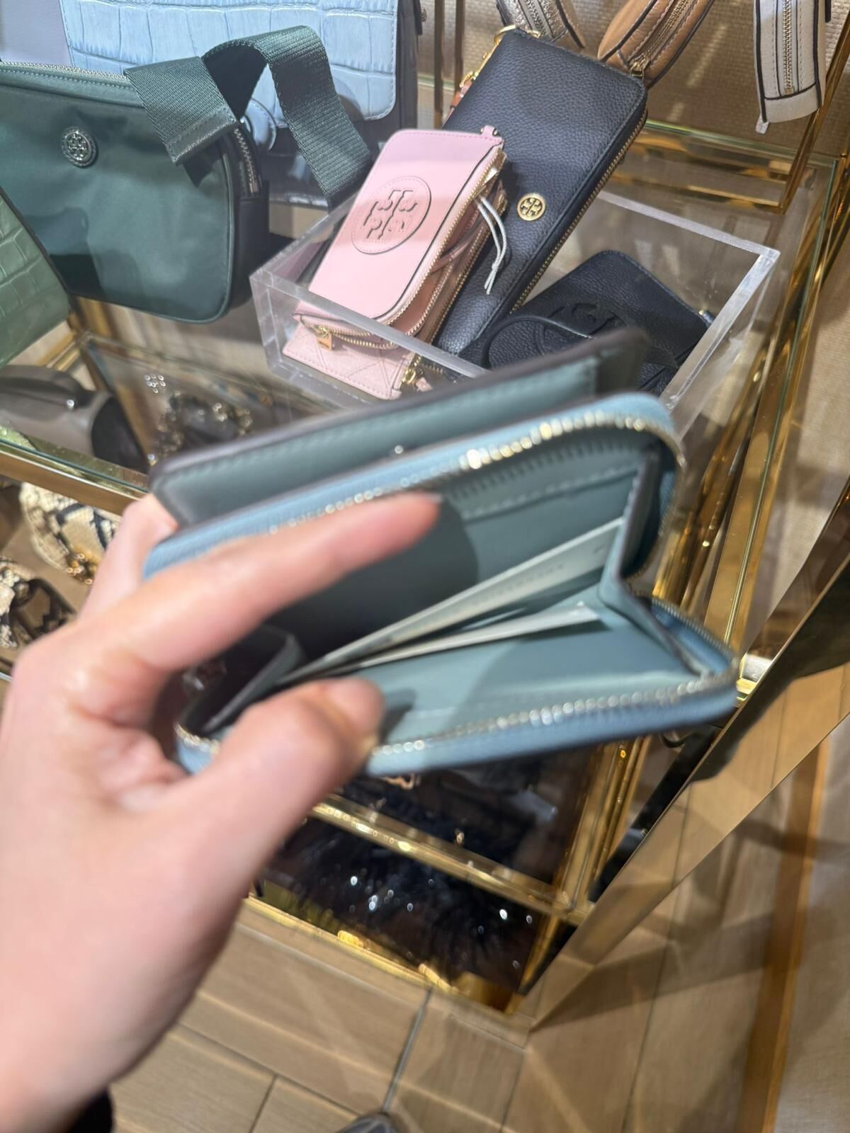 V57 Tory Burch Robinson Croc Embossed Bi-fold Wallet Blue Celadon