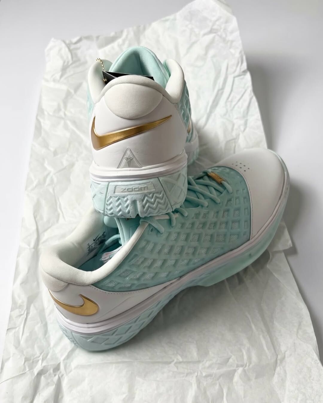 【逢甲 FUZZY】Nike Kobe 3 Protro "CHBL" 冰薄荷綠 IX2017-100