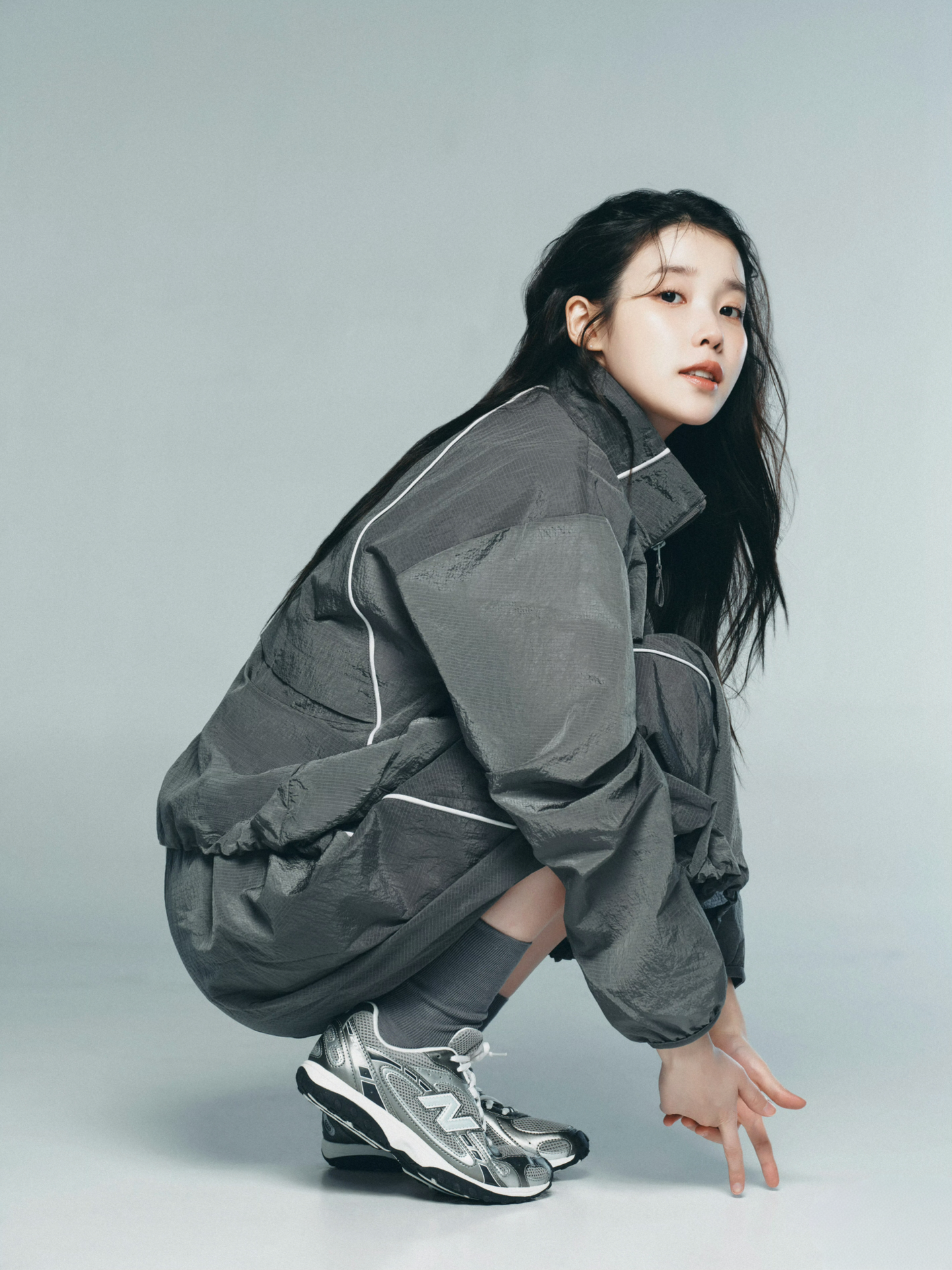 NEW BALANCE 204L 質感銀灰 IU著用款