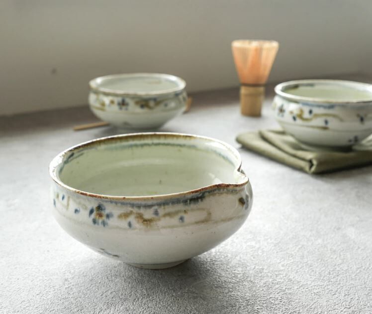 日本製 片口抹茶碗 南窯 葉音 [片口抹茶碗]