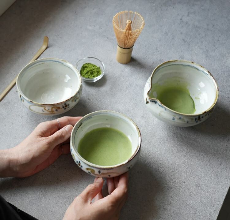 日本製 片口抹茶碗 南窯 葉音 [片口抹茶碗]