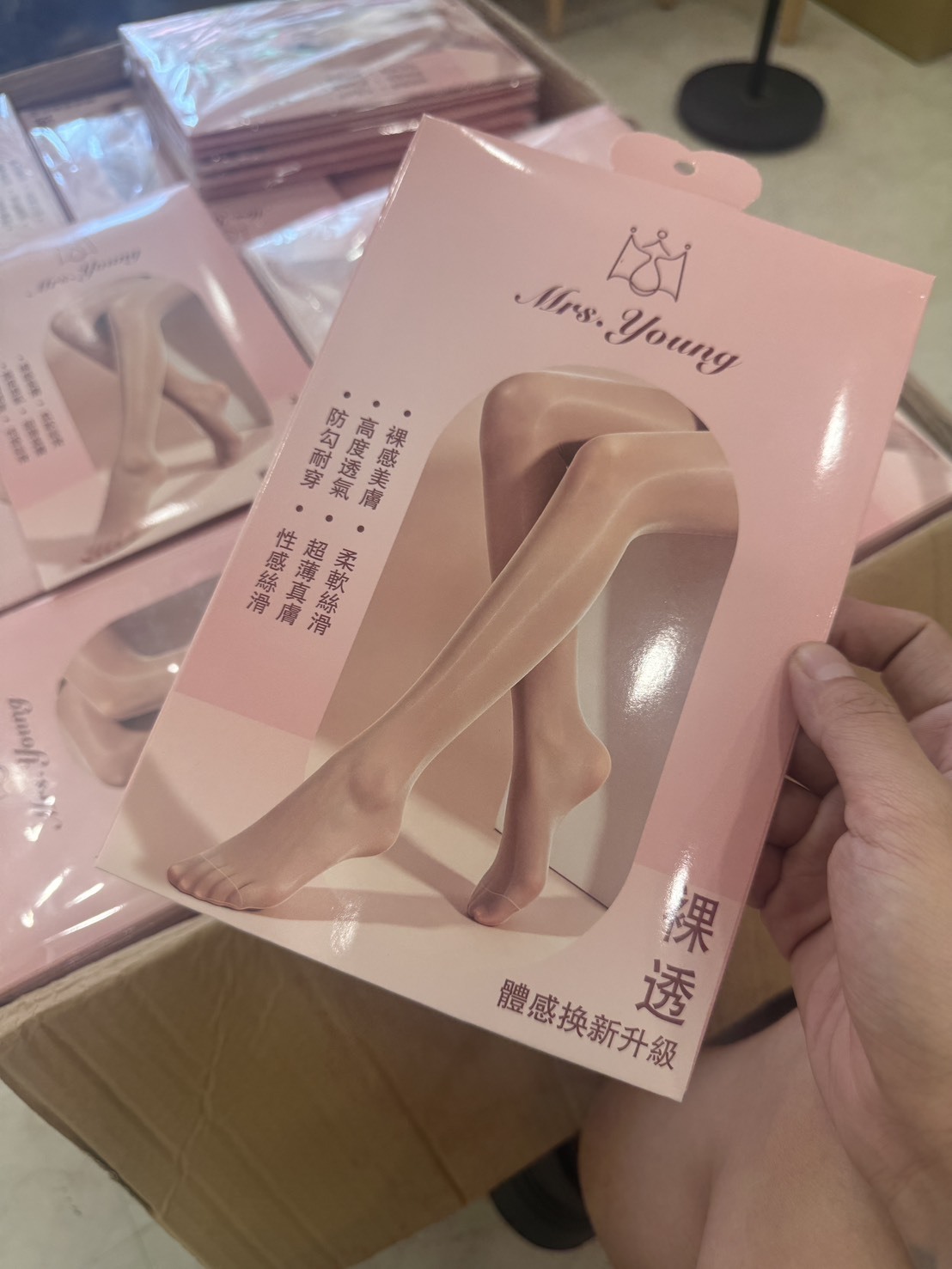 冰肌涼感透薄牛奶襪