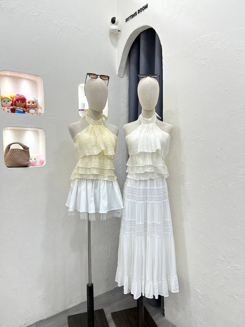 Halter Embro Sleeveless