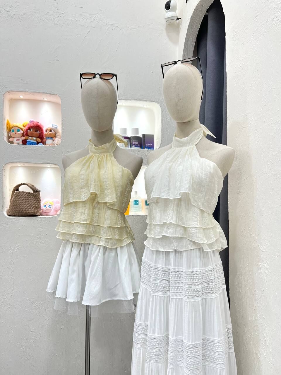 Halter Embro Sleeveless