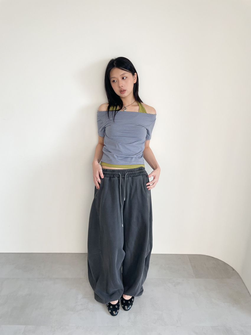 (UNISEX) washed center seam drawstring cotton trousers in CHARCOAL