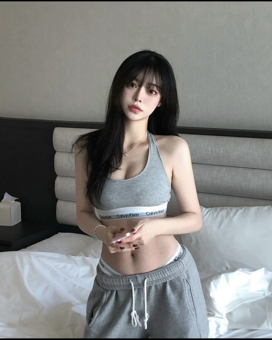 <破盤價>Calvin Klein CK Jennie 同款 彈性  Y型 無墊 運動內衣 黑 灰 白 可可