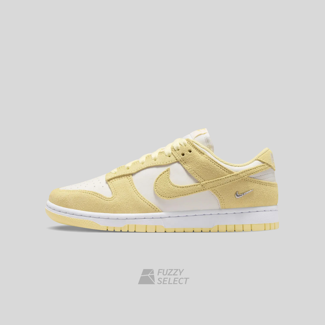 【逢甲 FUZZY】W Nike Dunk Low "Soft Yellow" 麂皮 鵝黃 銀小勾 IO4244-104