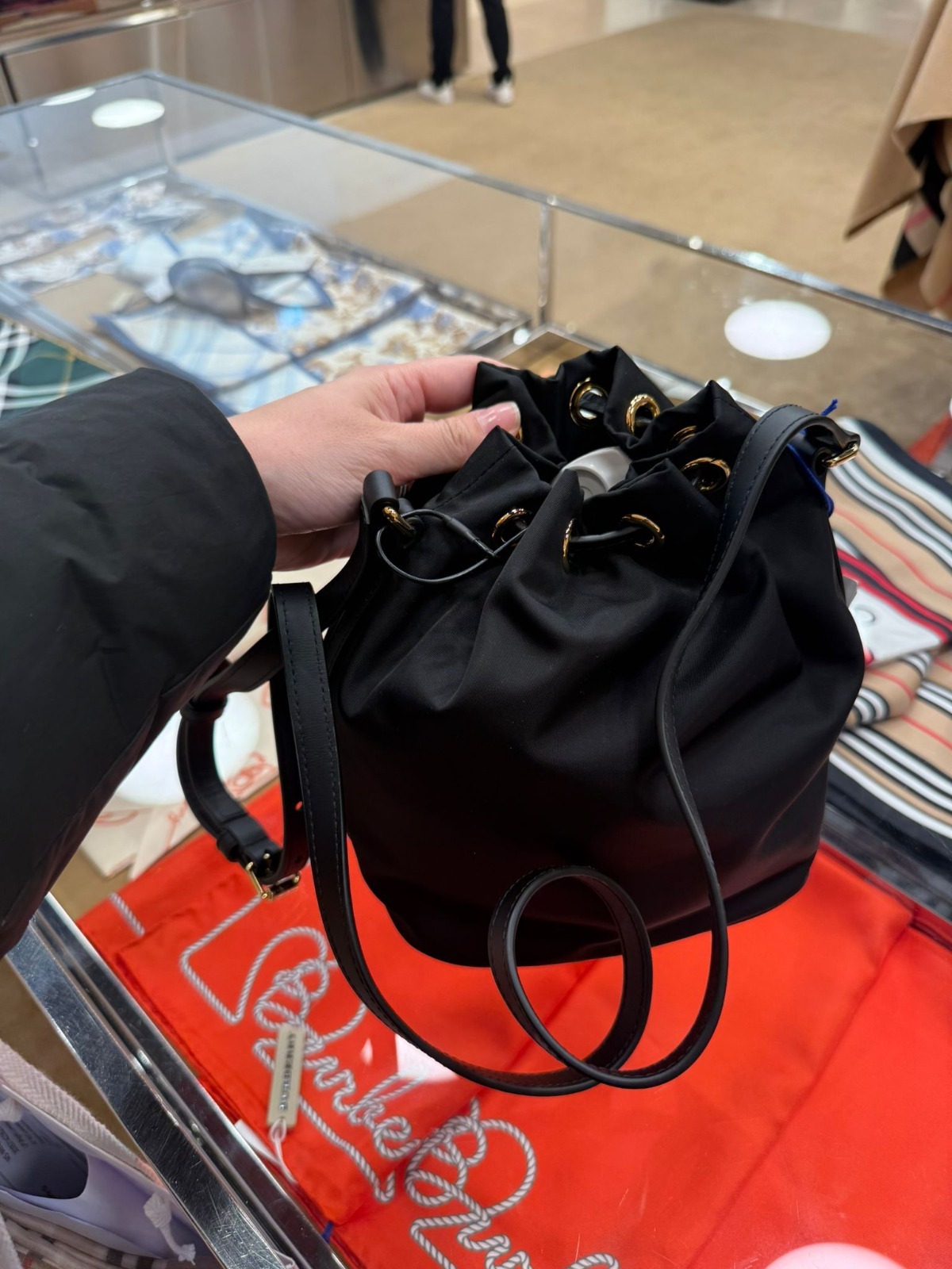 V64-V65 Burberry Nylon Drawstring Bucket Bag 181427A1189