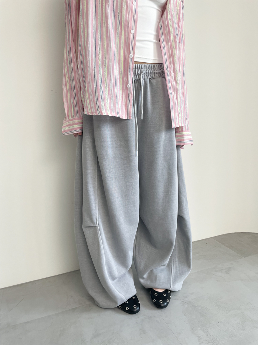 (UNISEX) washed center seam drawstring cotton trousers in GRAY