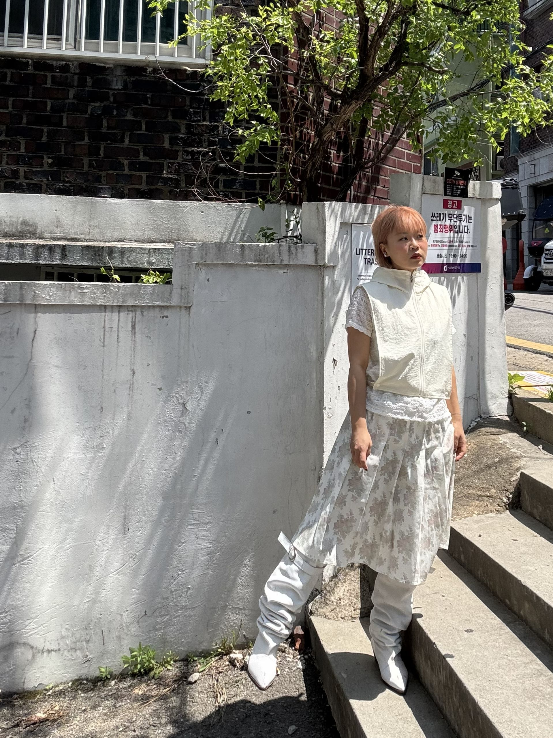米白色有帽小背心
