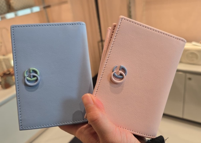V67-V68 Gucci GG Marmont bi-colour leather wallet