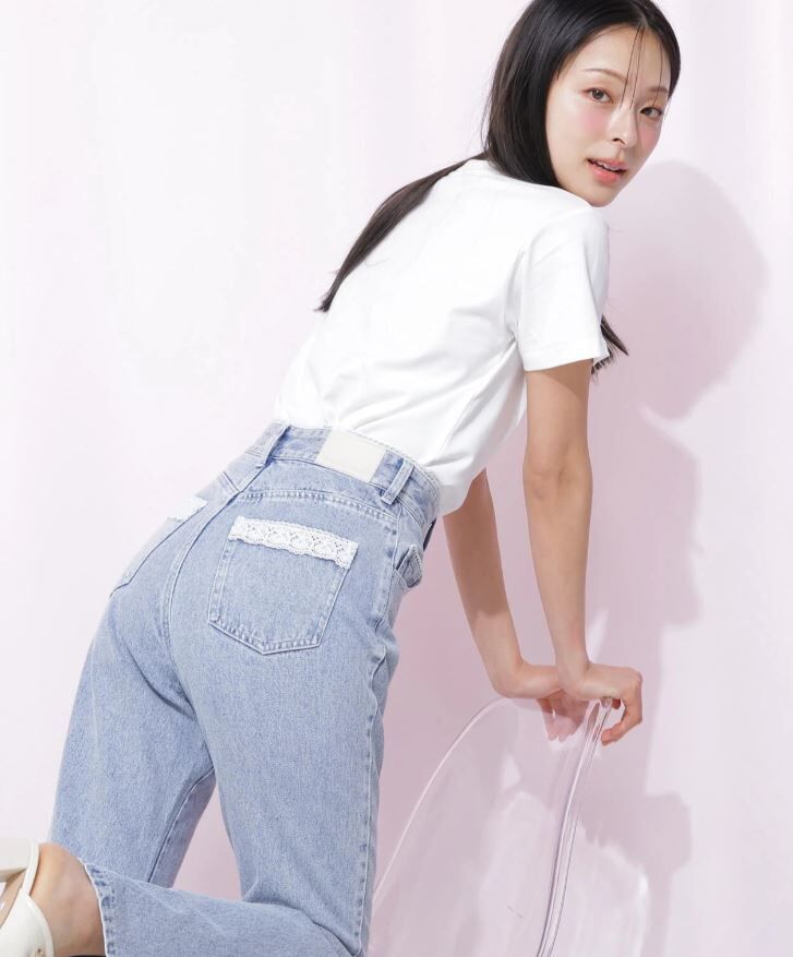[預購] JILL by JILL STUART 蕾絲滾邊微喇叭牛仔褲