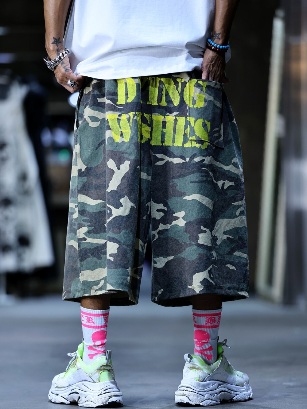 Letter camouflage Bermuda pants