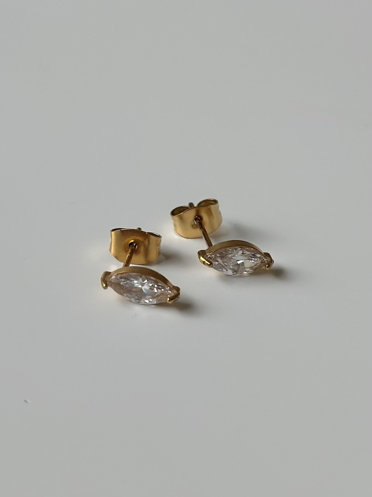 SS marquise stone pierce