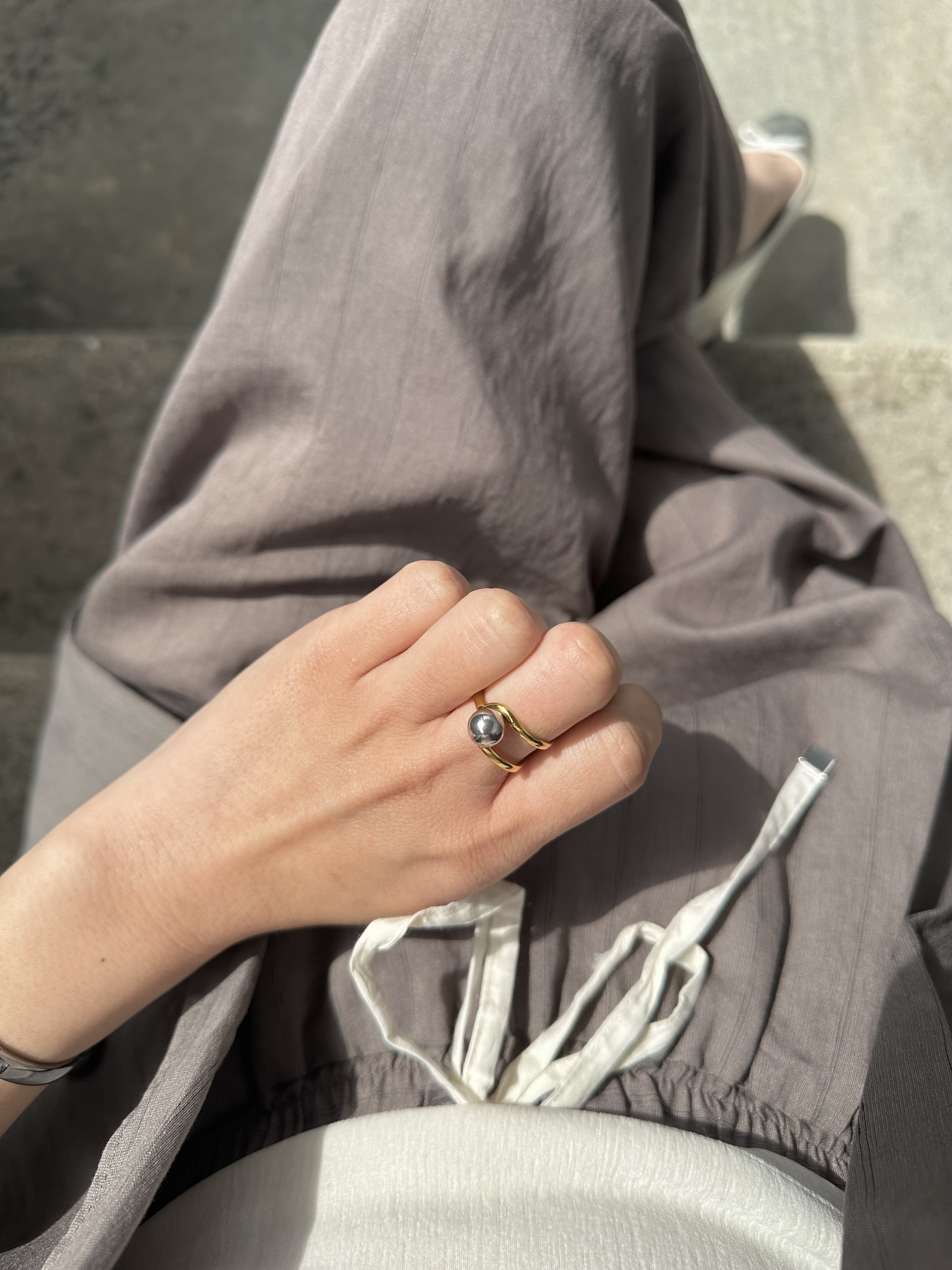 SS bicolor ball design ring
