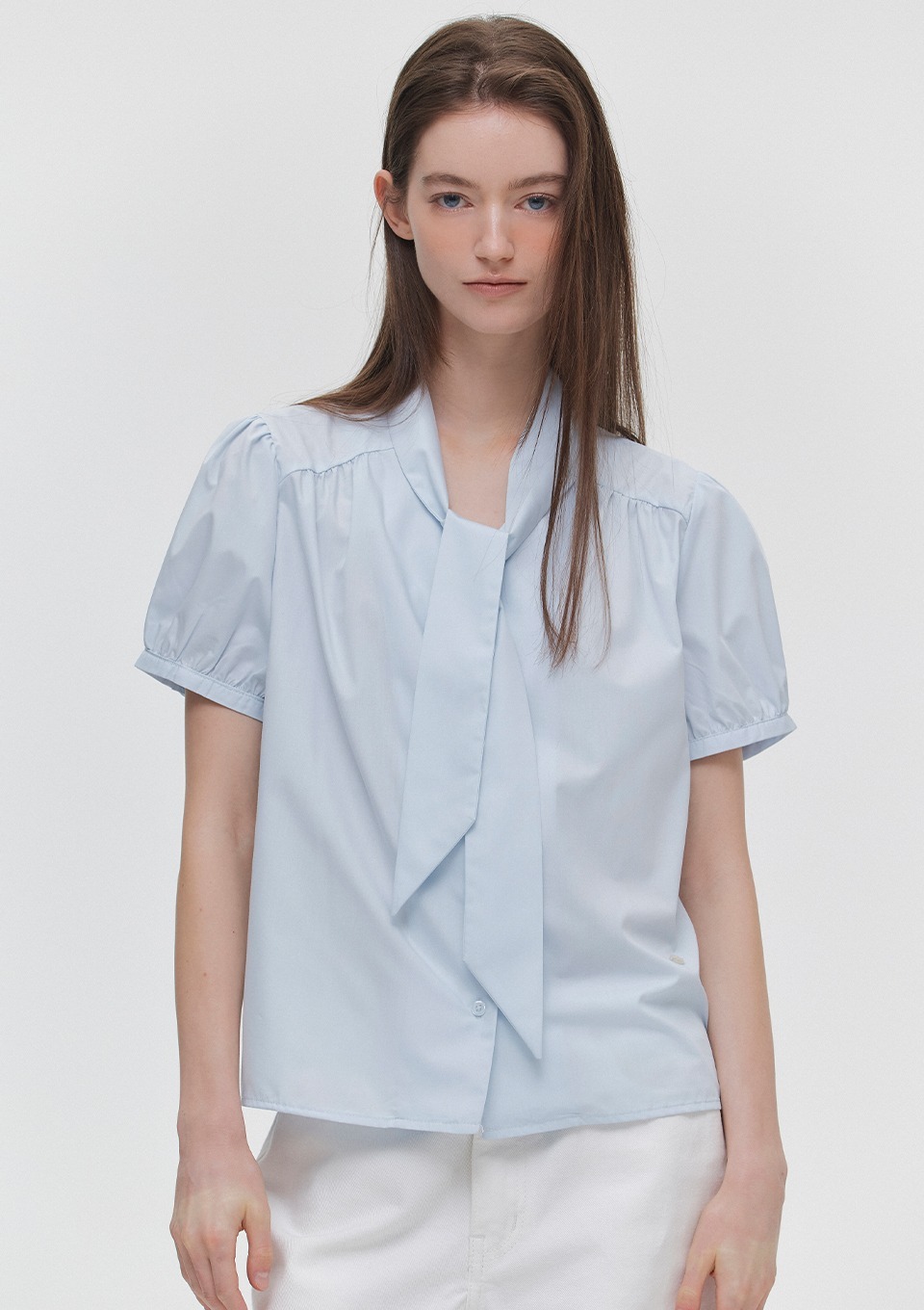 Marie Claire｜V-neck tie blouse (2colors)