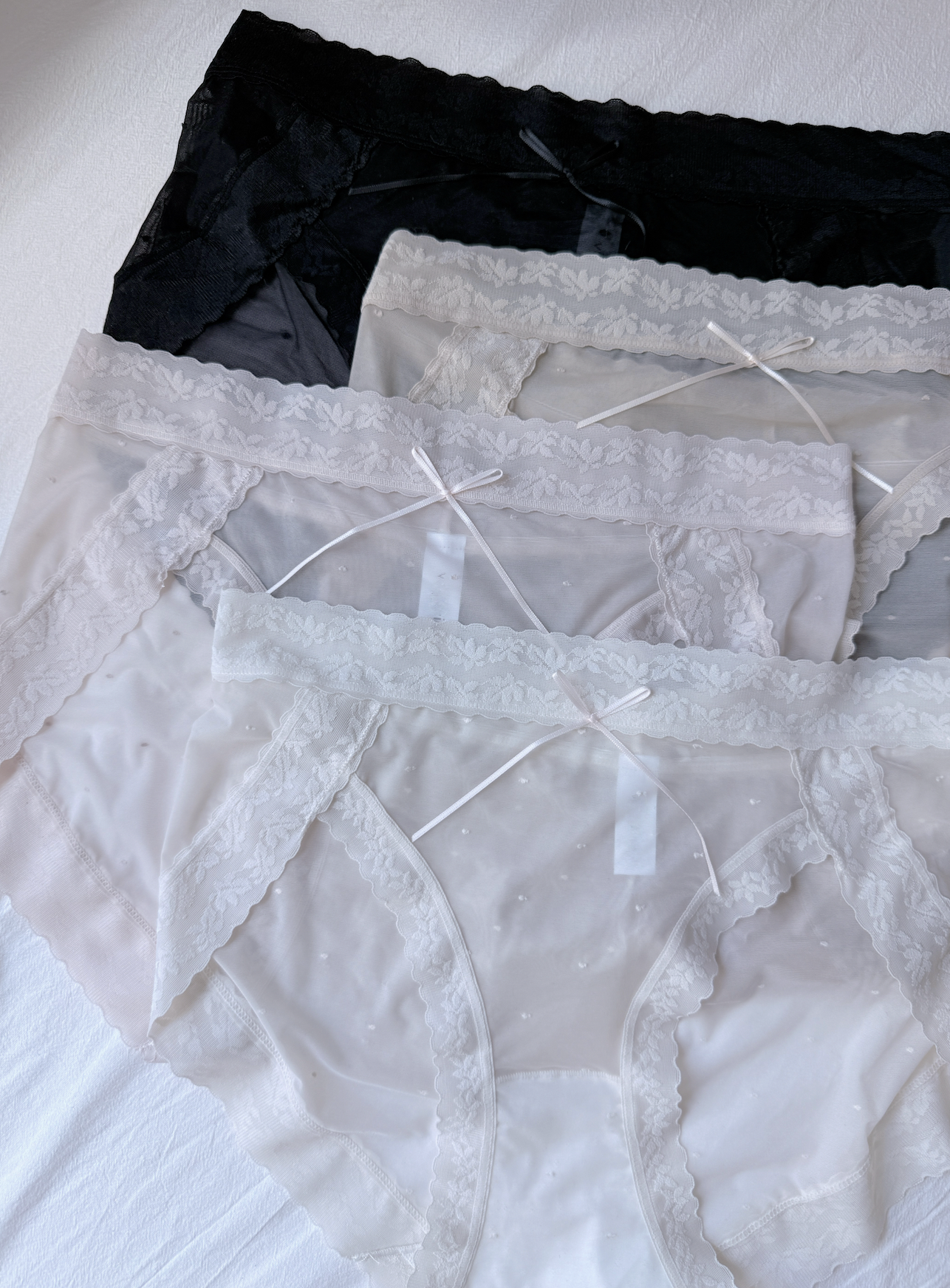 ＊冰絲質＊ "ELLE" SHEER LACE-TRIMMED SEAMLESS PANTIES SET (4PCS) 260512
