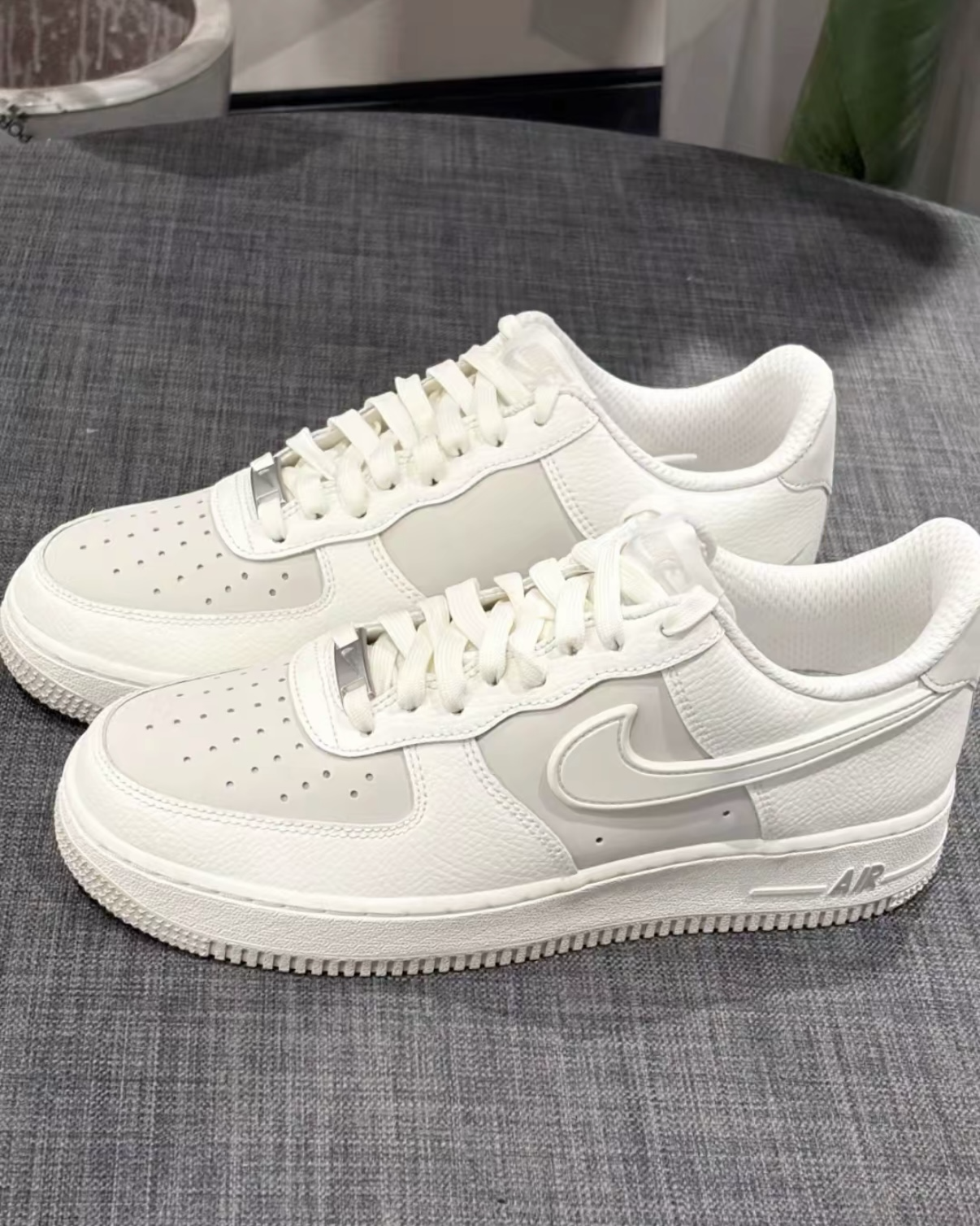 NIKE AIR FORCE 1 '07 LV8 "Sail Light Bone" 米灰色 杏色 立體勾 荔枝皮 刺繡 小AMBUSH 男鞋