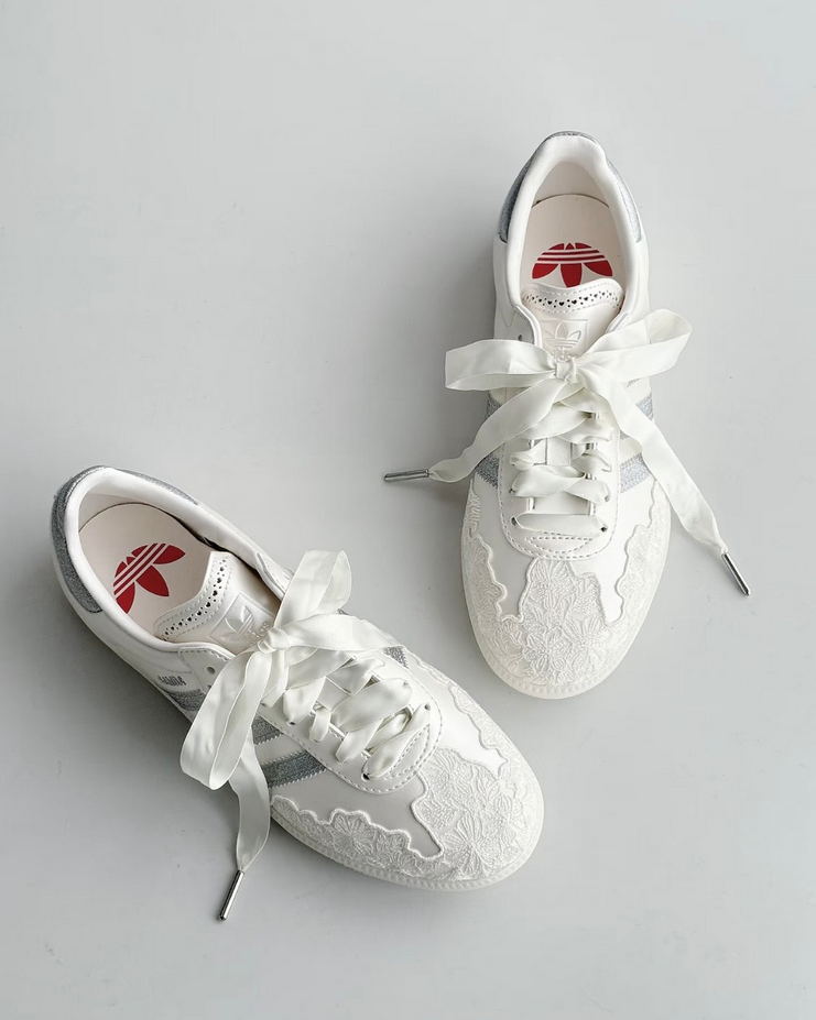 【預訂】ADIDAS SAMBA OG  心動蕾絲  白珠光灰銀-WOMEN