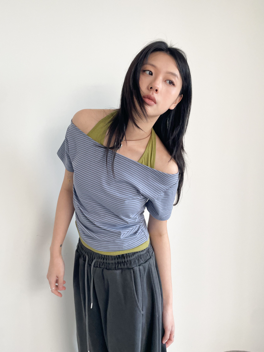 layered contrast halter ruched waist top
