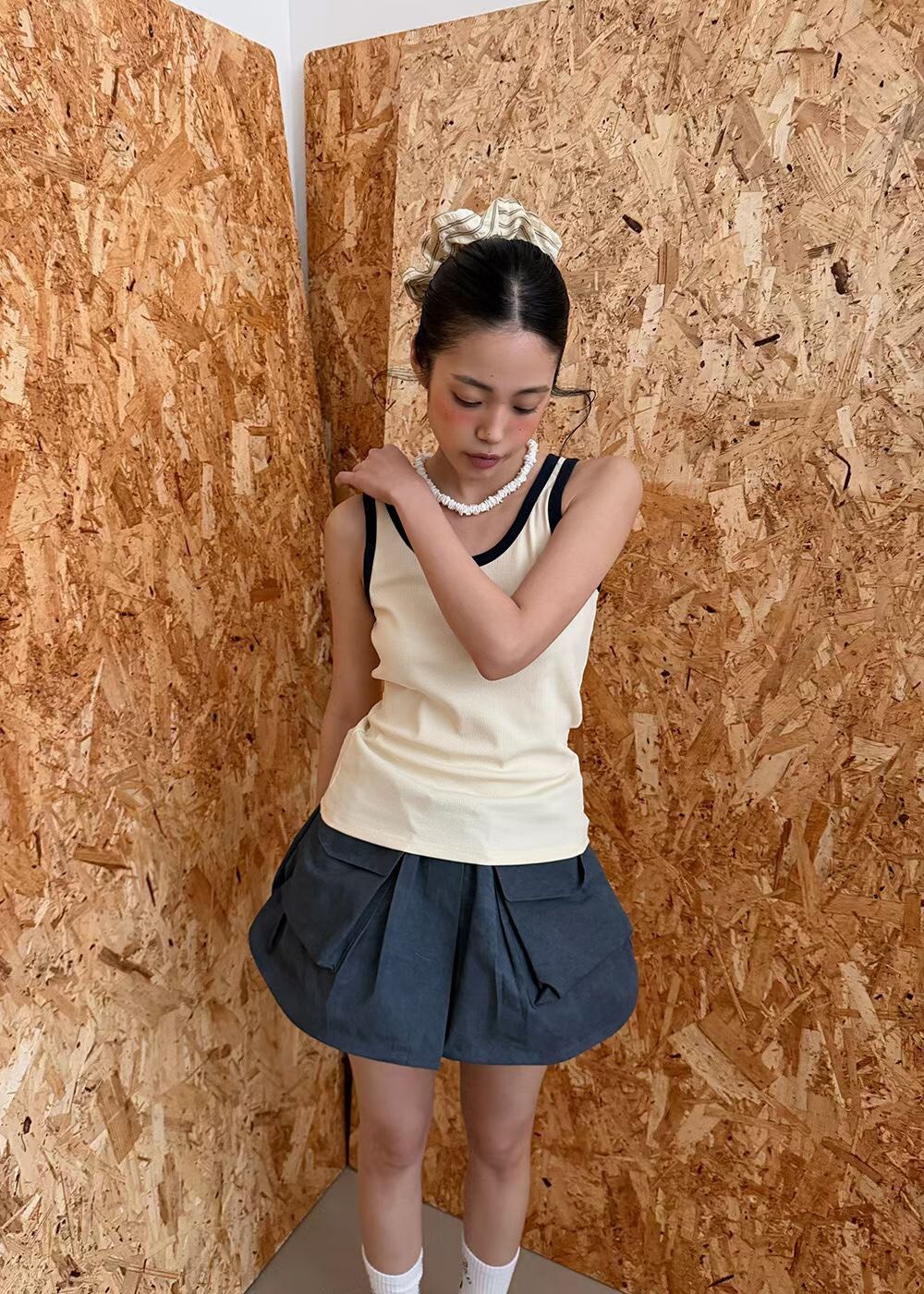 滾邊背心
