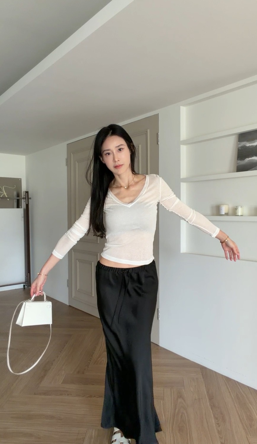 ｜韓國｜V領透膚打底上衣