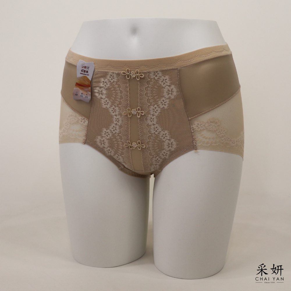 蕾絲收復翹臀內褲