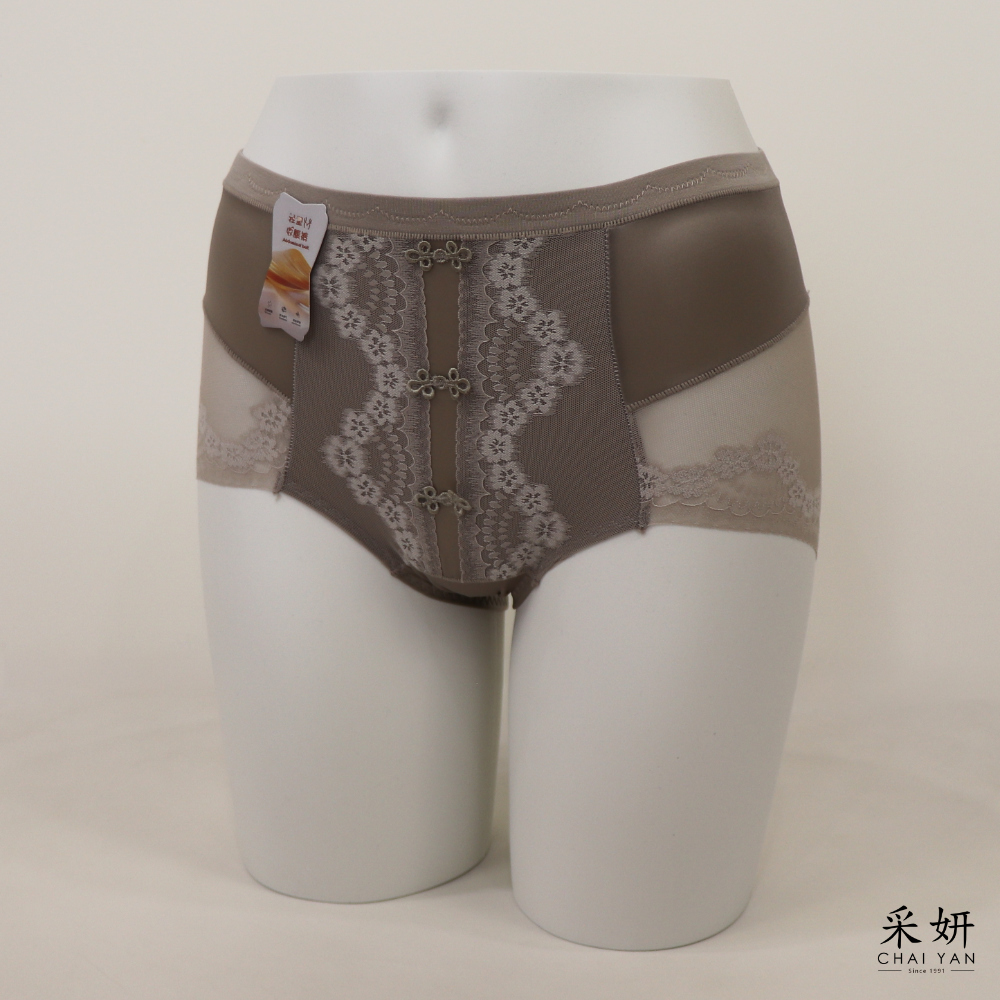 蕾絲收復翹臀內褲