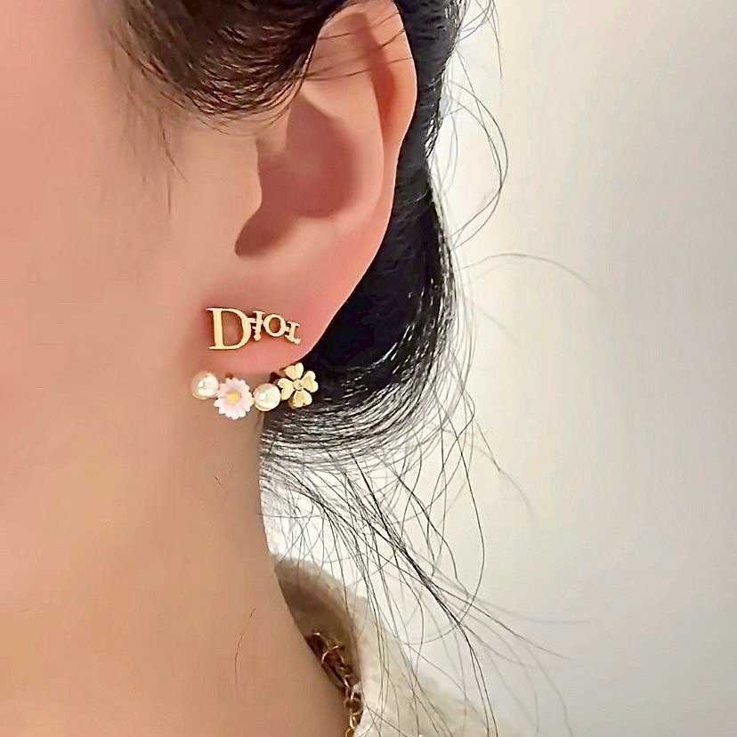 18k Dr”mini Daisy四葉草雛菊珍珠字母延耳”高奢定製耳釘