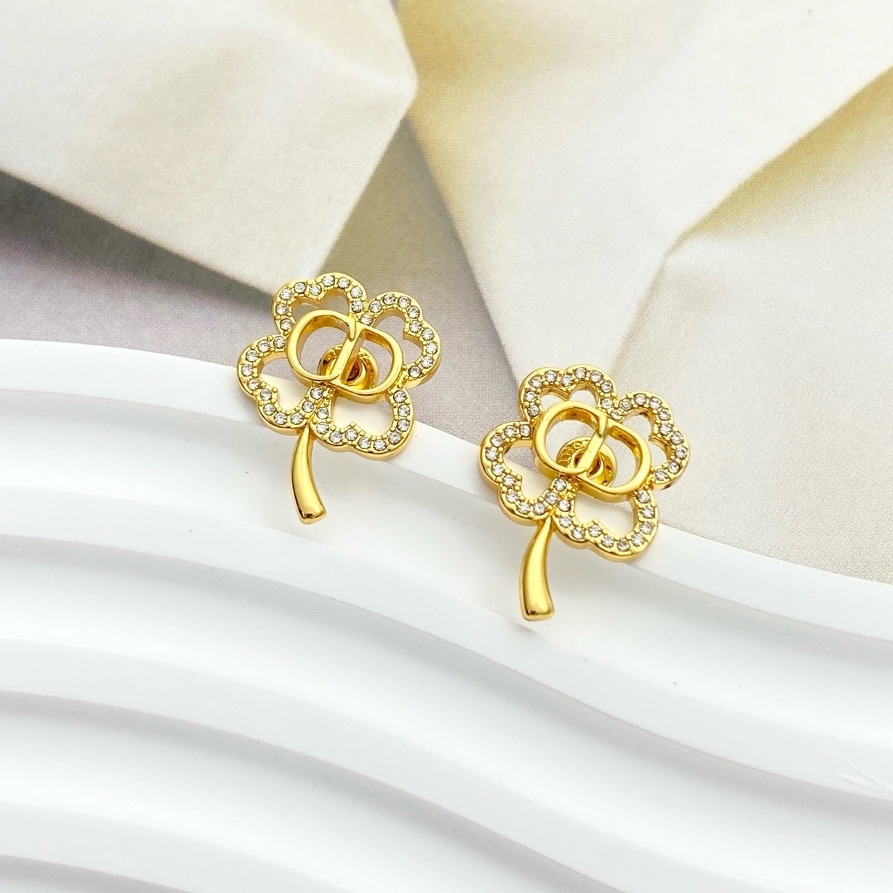 18k Dr”金鑽鏤空四葉草CD高奢定製耳釘