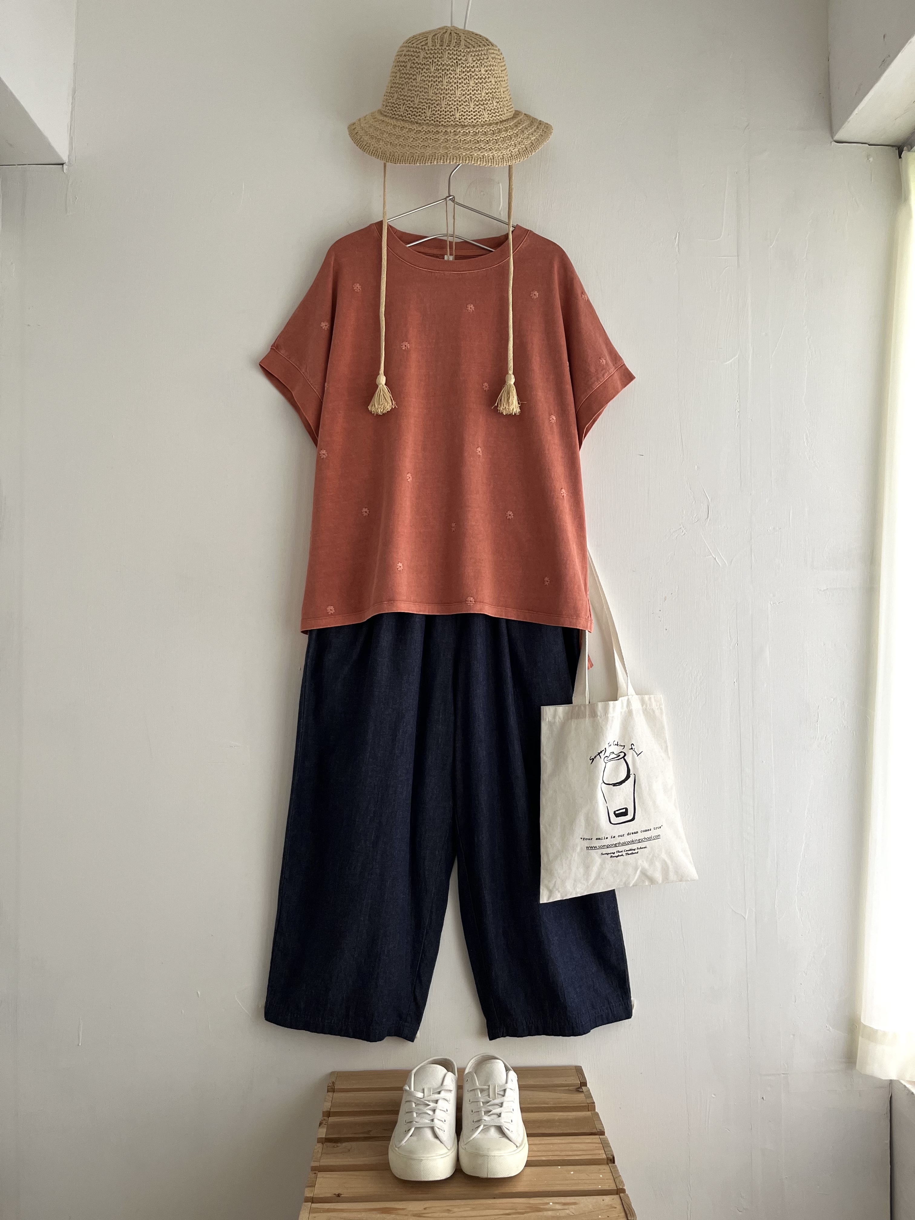 LUPILIEN橙紅色洗水布刺繡花top